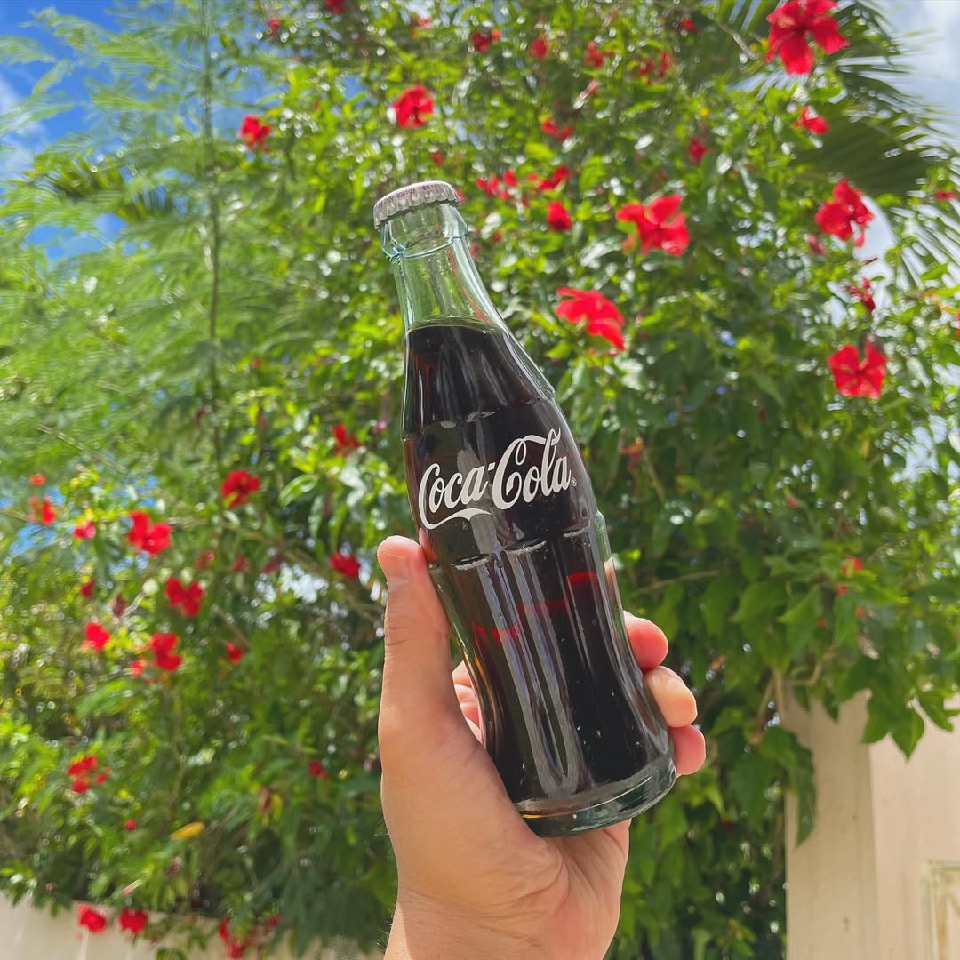 瓶コーラの販売してます☀️☀️